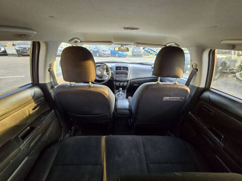 2015 Mitsubishi Outlander Sport ES