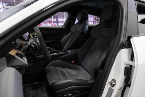 2022 Audi e-tron GT quattro Premium Plus