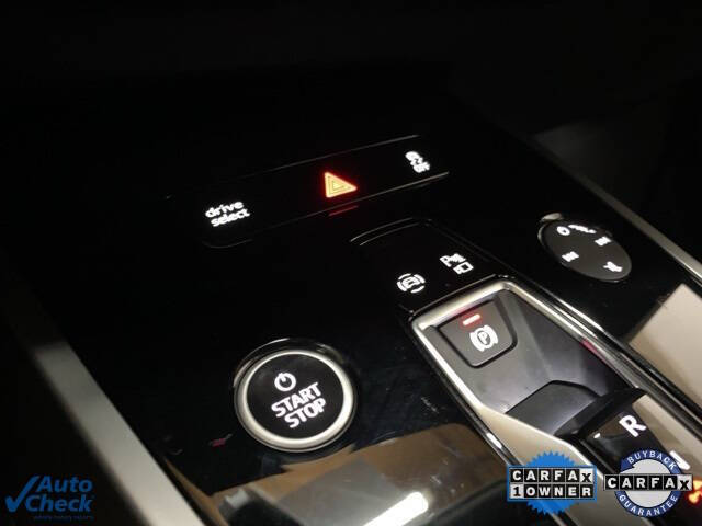 2024 Audi Q4 e-tron quattro Premium Plus 50