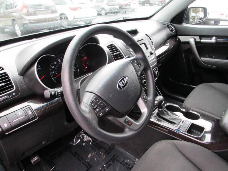2015 Kia Sorento LX