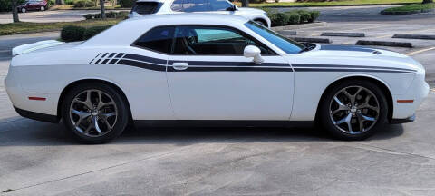 2016 Dodge Challenger SXT Plus