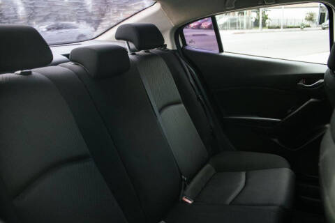 2017 Mazda MAZDA3 Sport