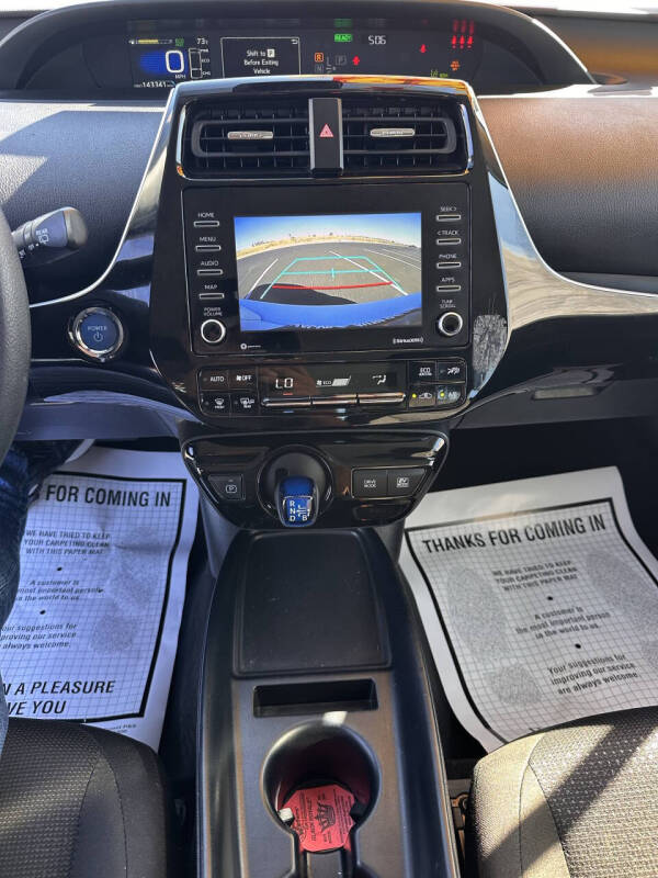 2022 Toyota Prius LE