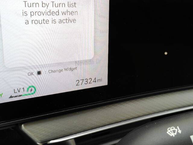 2024 Genesis GV60 Standard