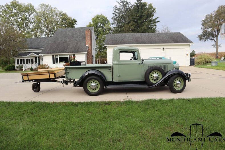 1933 Plymouth Model PC