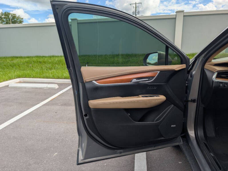 2018 Cadillac XT5 Platinum