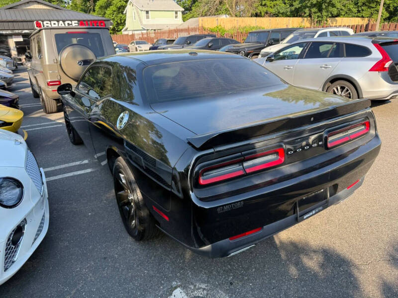 2019 Dodge Challenger SXT