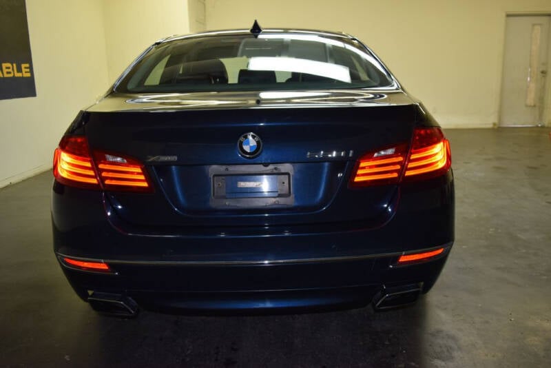 2015 BMW 5 Series 550i photo 4