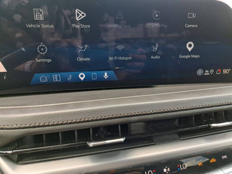 2025 Cadillac XT4 Premium Luxury