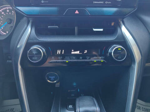 2022 Toyota Venza LE