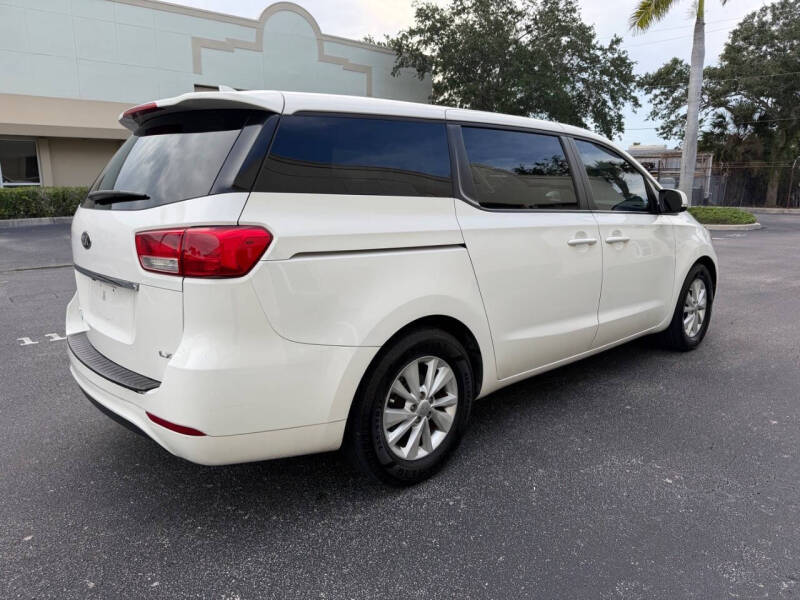 2018 Kia Sedona LX