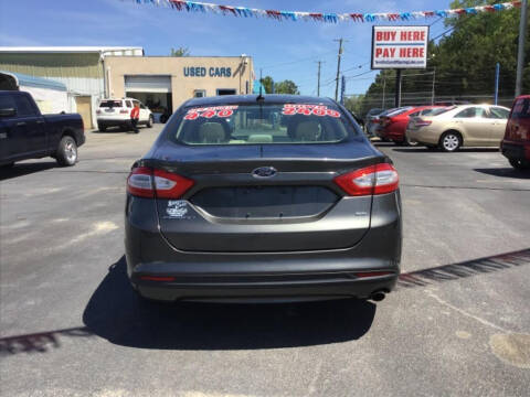 2015 Ford Fusion SE