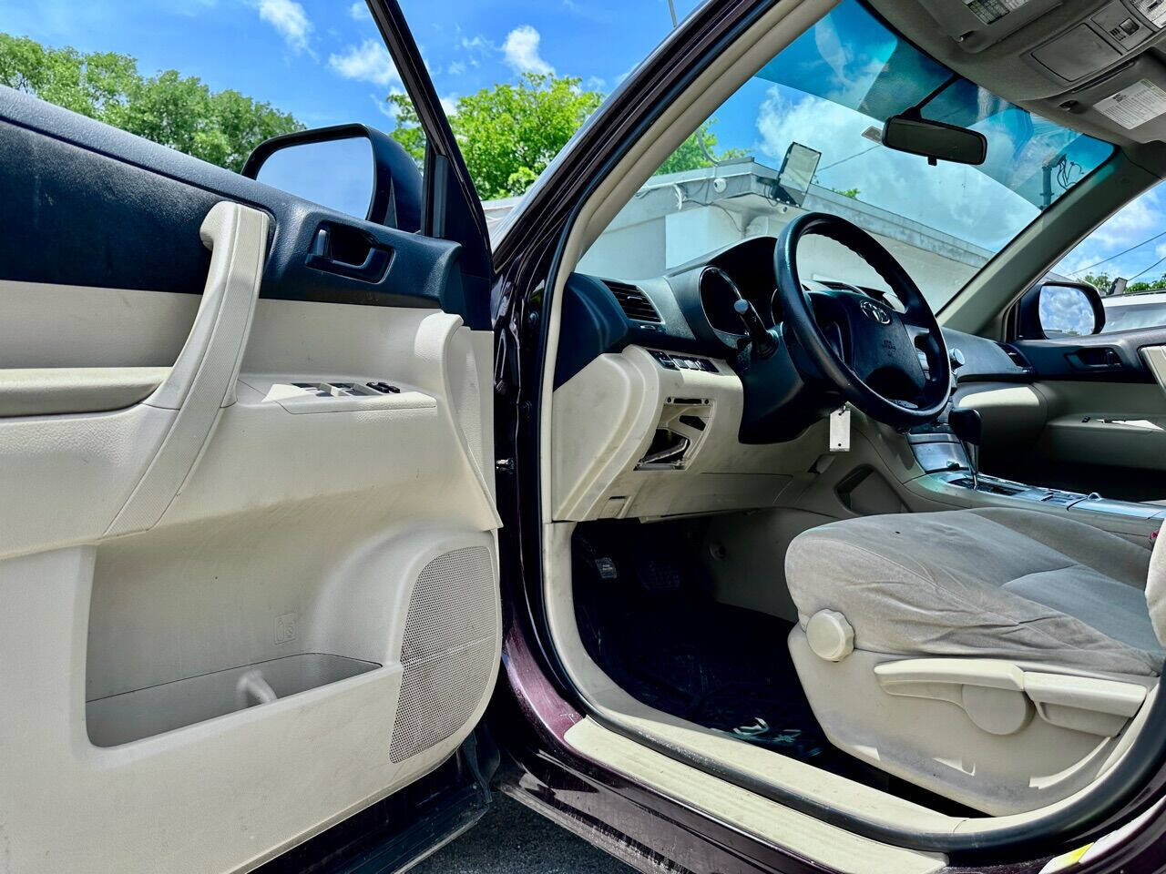 2012 TOYOTA Highlander SUV / Crossover - $16,995