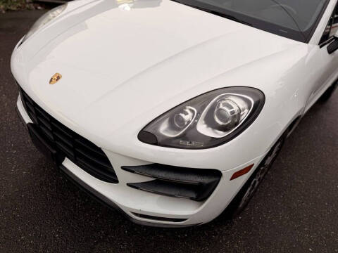 2016 Porsche Macan Turbo