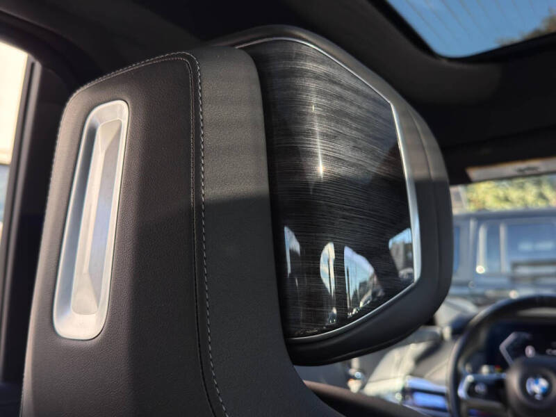 2023 BMW 7 Series 740i