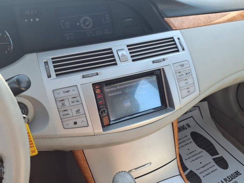 2005 Toyota Avalon XLS