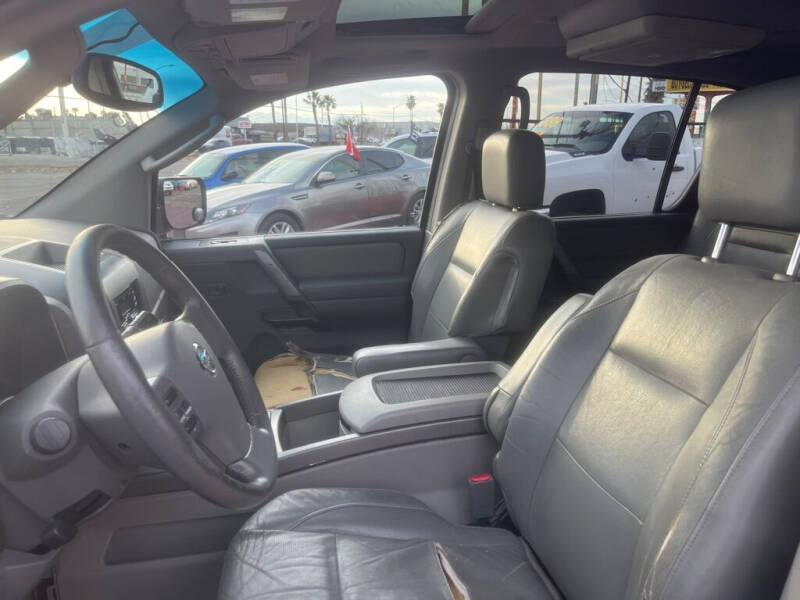 2004 Nissan Armada SE