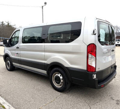 2020 Ford Transit 150 XLT