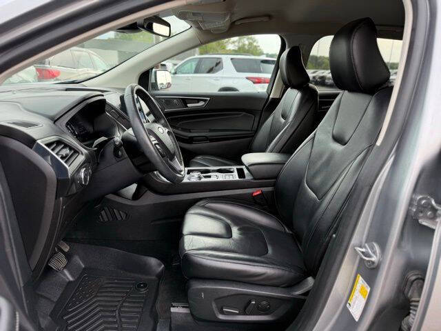 2022 Ford Edge Titanium