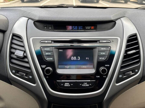 2015 Hyundai Elantra SE