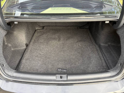 2013 Volkswagen Passat SEL Premium PZEV