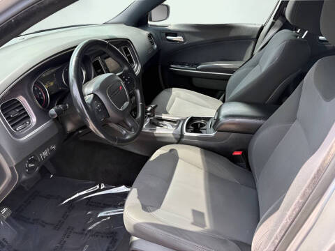 2016 Dodge Charger SE