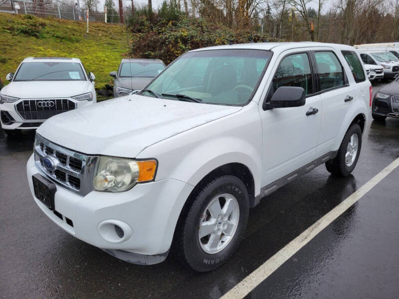 2009 Ford Escape XLS photo 3