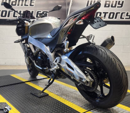 2016 Aprilia TUONO V4 1100 R