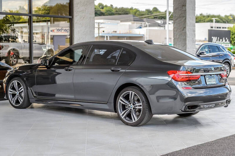 2019 BMW 7 Series 740i