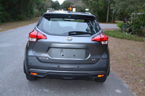 2020 Nissan Kicks SR