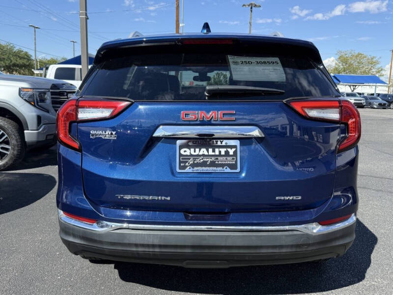 2023 GMC Terrain SLT