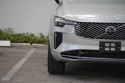2025 Volvo XC90 B6 Plus Bright Theme 7P
