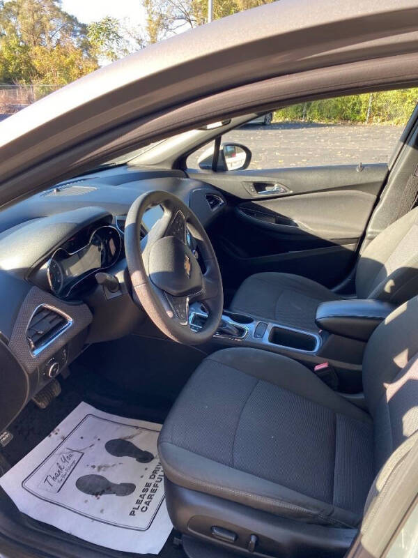 2017 Chevrolet Cruze LT Auto