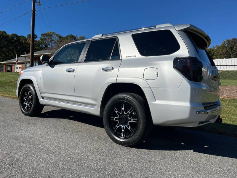 2011 Toyota 4Runner Limited photo 8