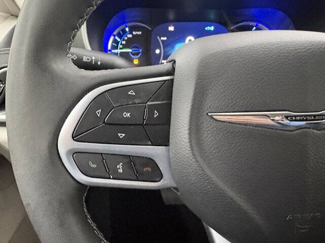 2022 Chrysler Pacifica Hybrid Touring L