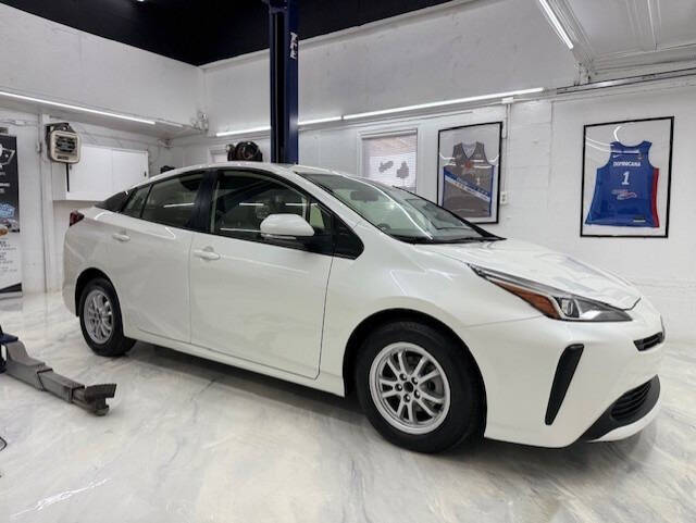 2019 Toyota Prius L Eco