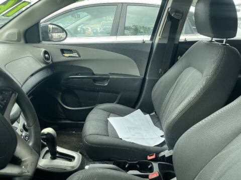 2016 Chevrolet Sonic LT Auto