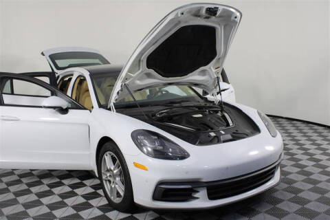 2017 Porsche Panamera