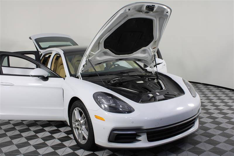 2017 Porsche Panamera