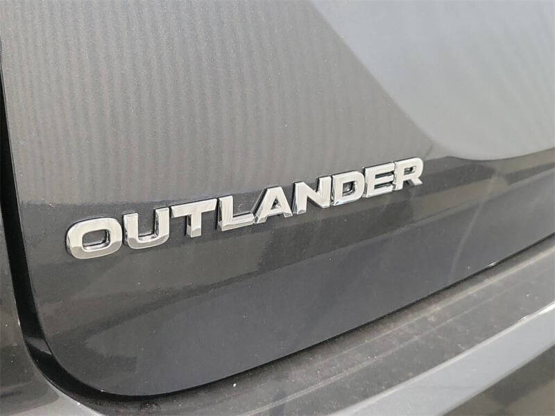 2025 Mitsubishi Outlander SEL