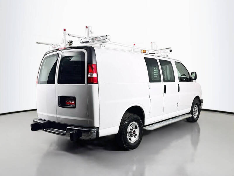 2017 GMC Savana 2500