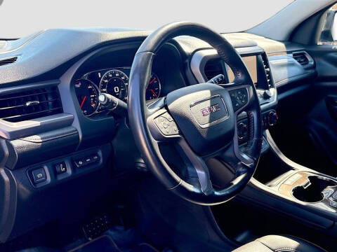 2022 GMC Acadia AT4