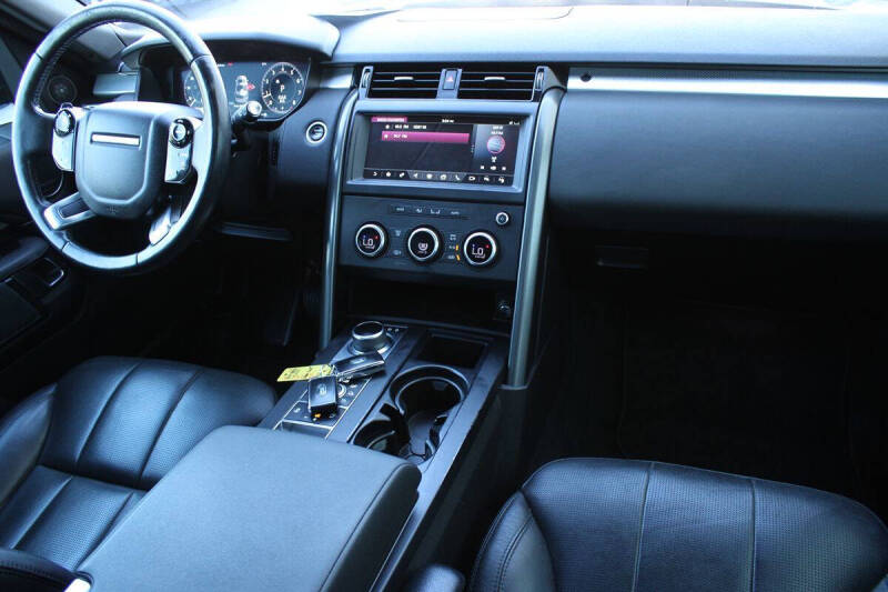 2020 Land Rover Discovery Landmark Edition