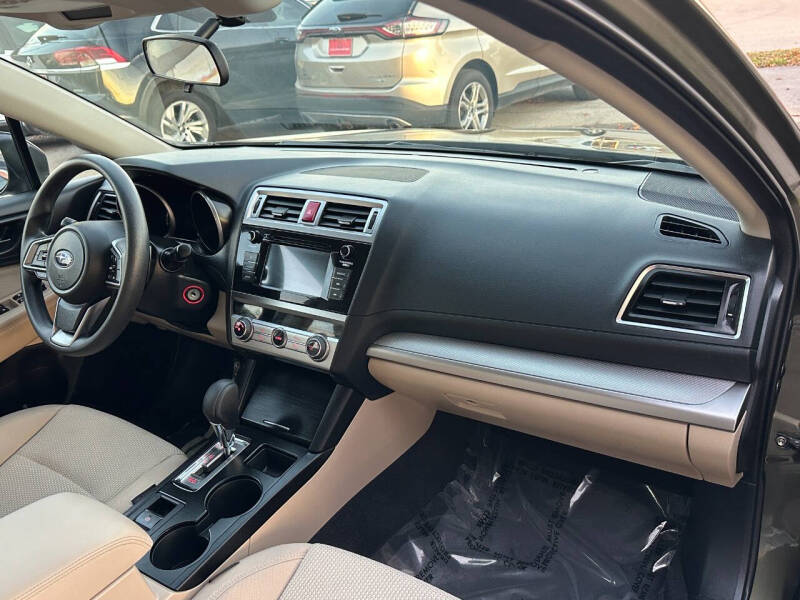 2019 Subaru Outback 2.5i