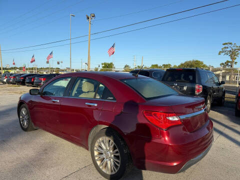 2013 Chrysler 200 Limited