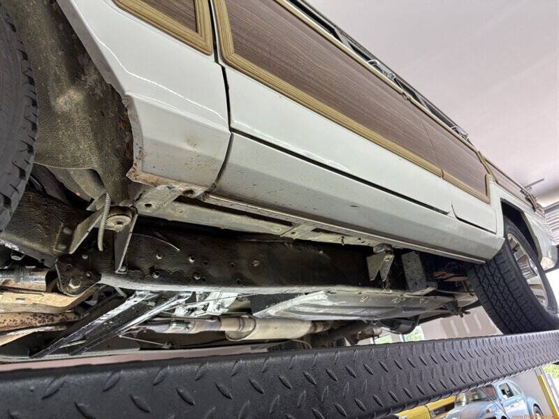 1988 Jeep Grand Wagoneer