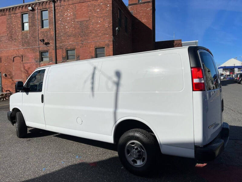 2020 Chevrolet Express 2500