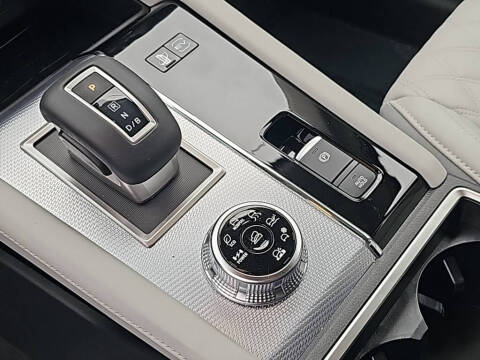 2025 Mitsubishi Outlander PHEV SEL