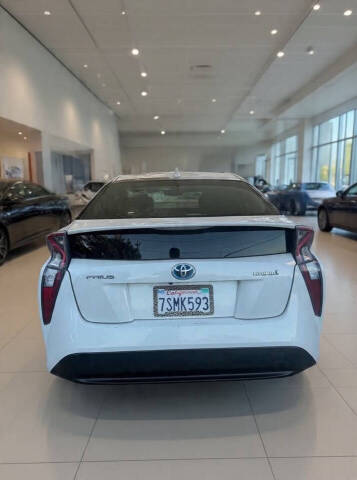 2016 Toyota Prius Two