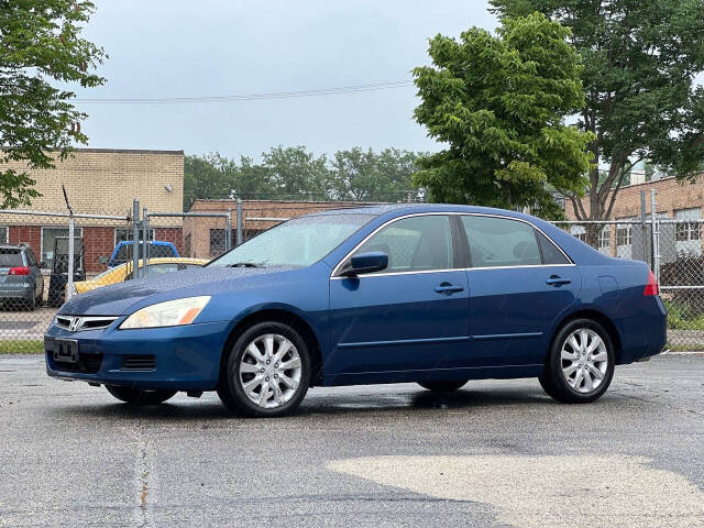 2006 Honda Accord for sale at Ideal Cars LLC in Skokie, IL